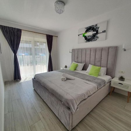 Ale House Apartment Орадеа Екстериор снимка